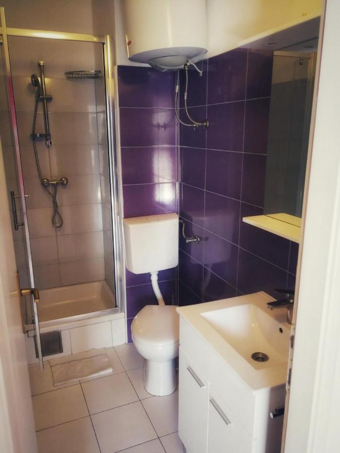 Apartmani Leon Biograd Na Moru Exteriör bild