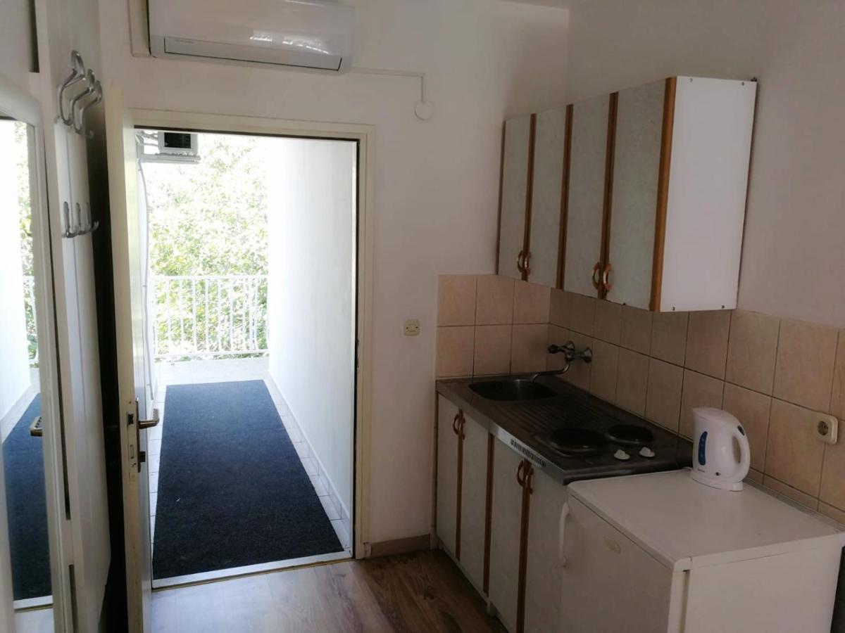 Apartmani Leon Biograd Na Moru Exteriör bild