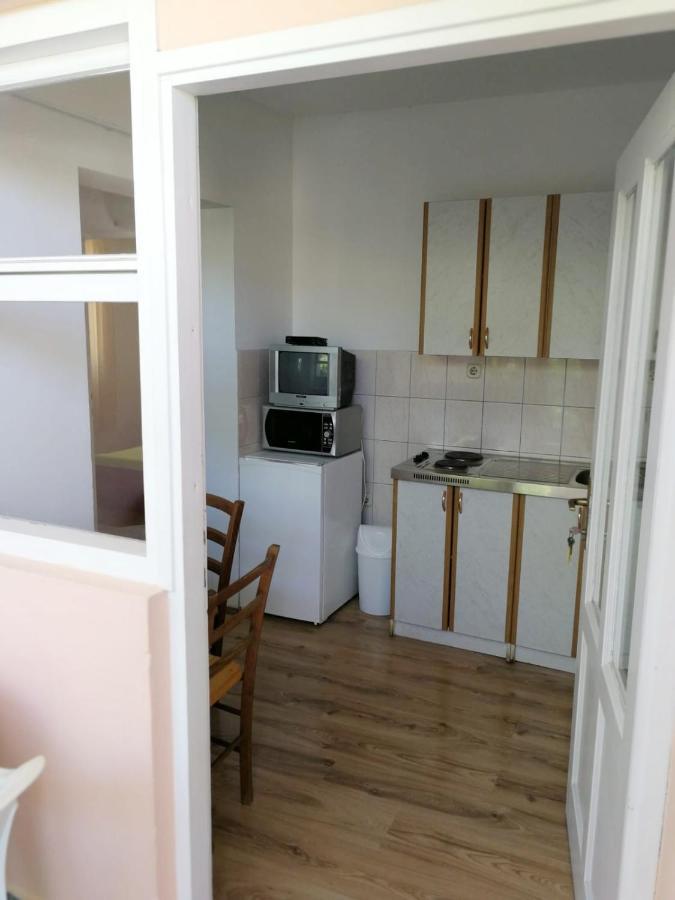 Apartmani Leon Biograd Na Moru Exteriör bild