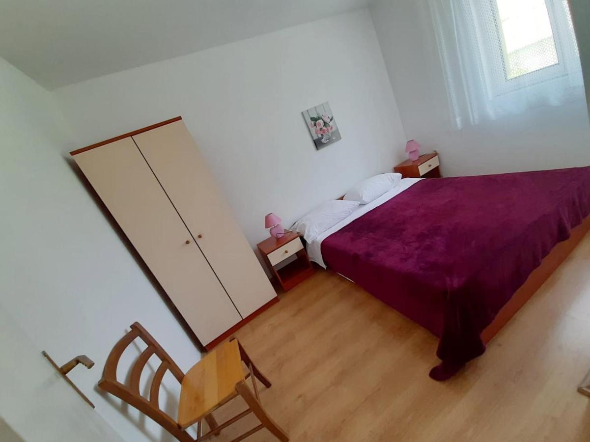 Apartmani Leon Biograd Na Moru Exteriör bild